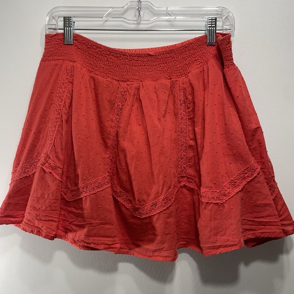 Forever 21 XXI Red Lace Detail Mini Skirt Elastic Waist Size Large Boho Flowy - Picture 5 of 8
